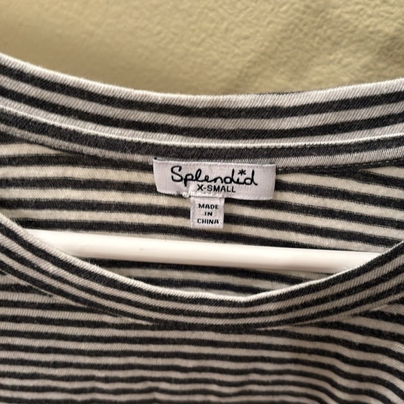 Splendid woman's black and white cropped striped tee shirt - Picture 4 of 8